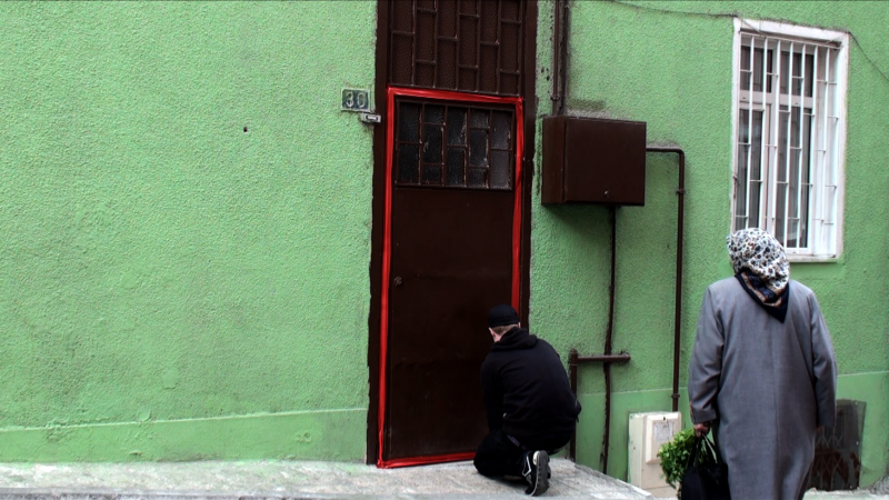 Red Tape (Don't go into Tarlabasi), 2010, HD Video, 07'09", Still from video